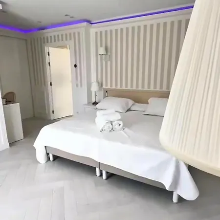 Frgk Luxury Azura With Beachfront Pool For 10 People Marechal Juin *