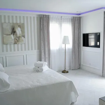 Frgk Luxury Azura With Beachfront Pool For 10 People Marechal Juin *